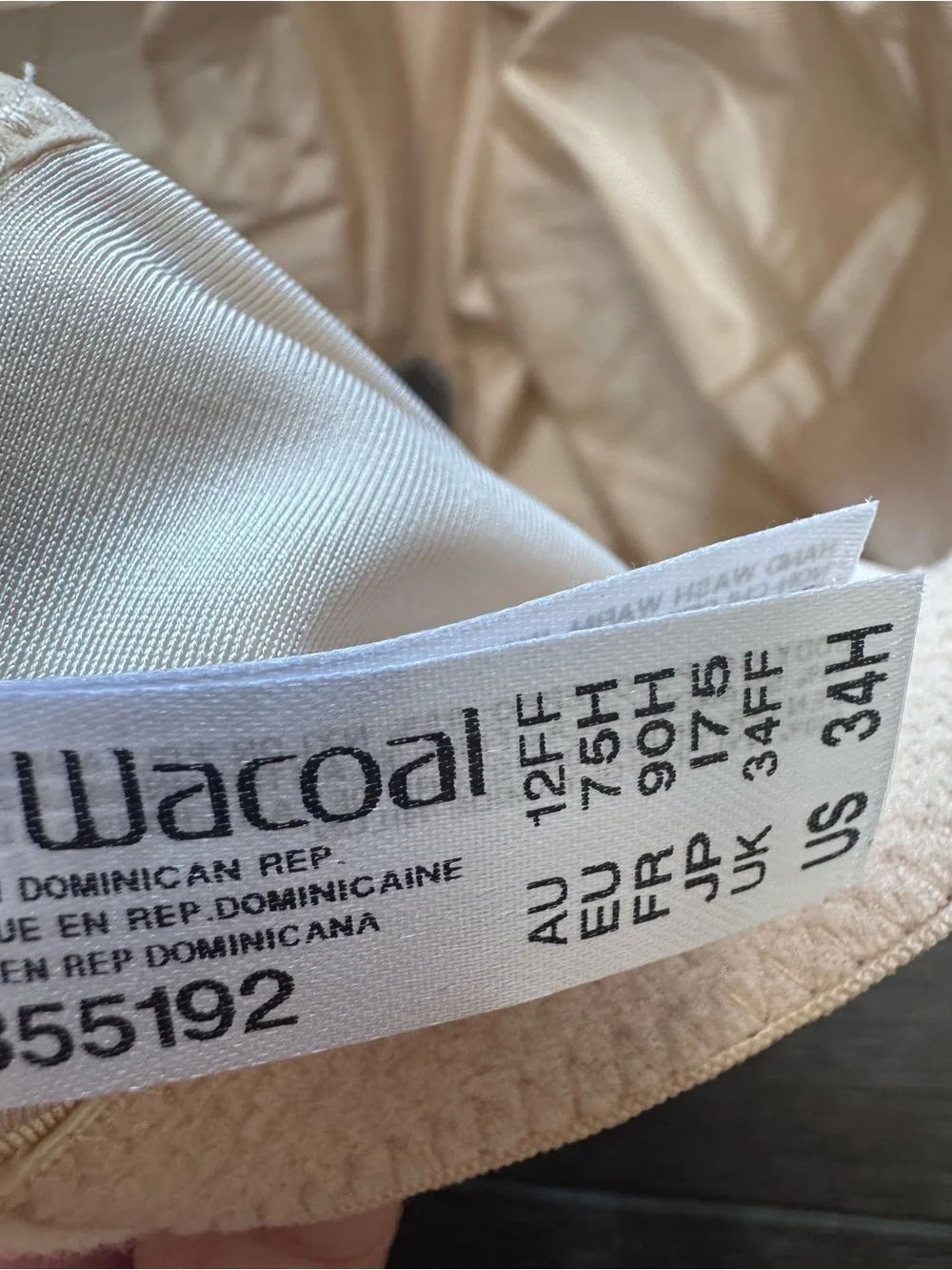 NWT Wacoal Basic Beauty Full Figure Seamless Bra 34H Sand 855192